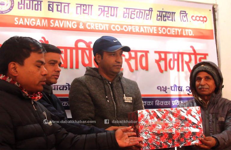 आमाको माया छात्रावासलाई भाँडाकुँडा वितरण